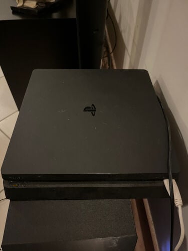 ps4 slim 500gb + 1 controller