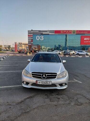 س ٣٠٠ موديل ٢٠١١