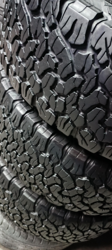 285/60/18"Bfgoodrich tyre