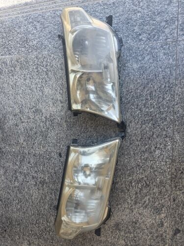 Toyota Land Cruiser Front Lights