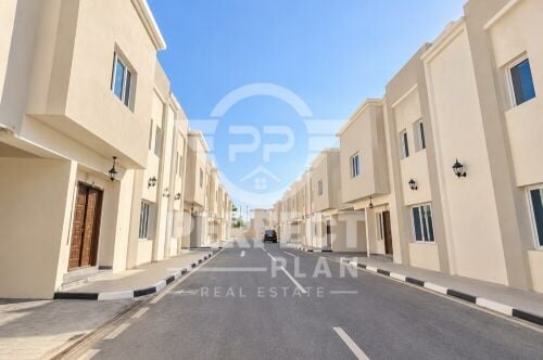 Brind new Villa in AlMarkhiya