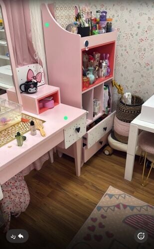 2bed and matters one cabinet table