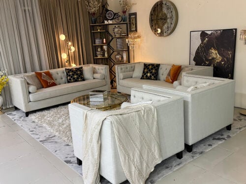 Homes r us brand sofa set 