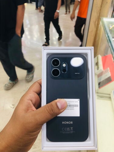 honor 600,still warranty available 