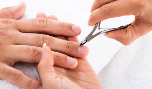 hiring manicurist man 