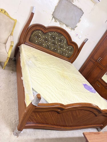 Bed and wardrobe king size like new