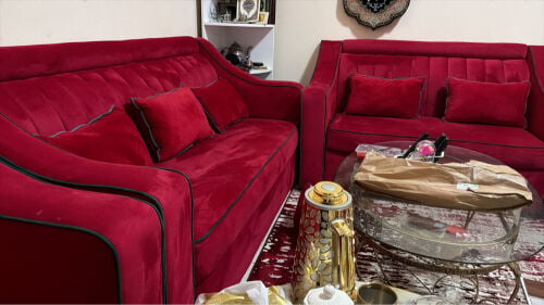 كنب لسبعه اشخاص ممتازه وقويه ولون