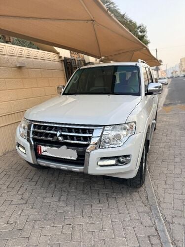 mitsubishi pajero 2020