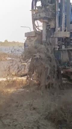 حفر ابار  وتركيب الغطاسات