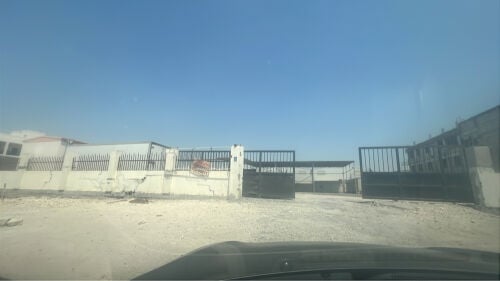 store for rent