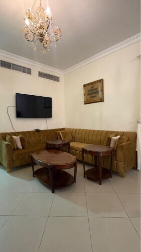 طقم كراسي مع طاولات 