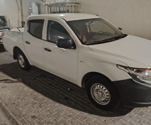 Mitsubishi pickup 2016
