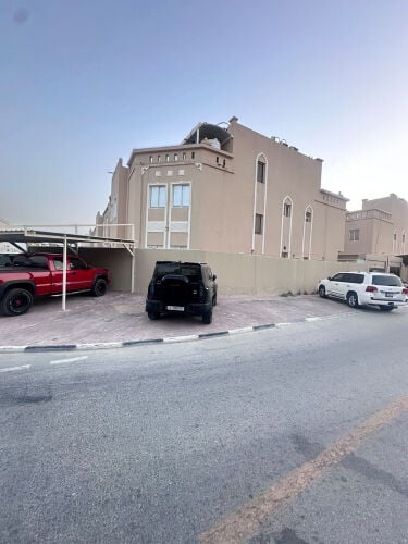للايجار فلتبن متلاصقات بام العمد