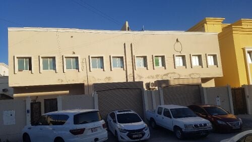 2فيلا627م بمدخول20الف بمعيذر