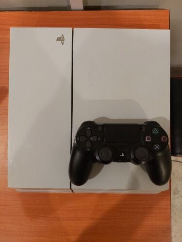 PS 4