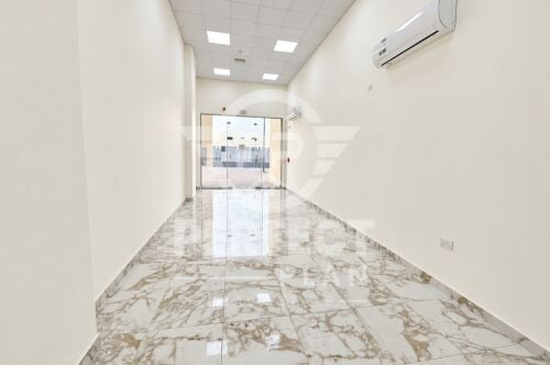 For rent,acommercial Shop AlAzizyah