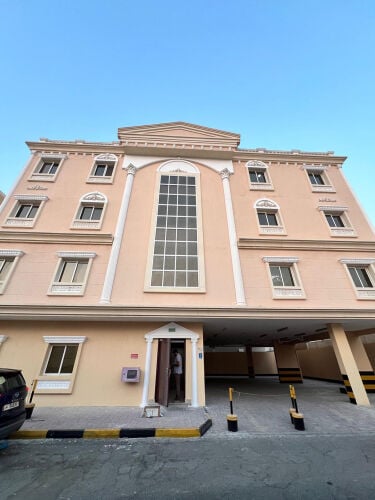 للإيجار شقق سكنية بالمطار 