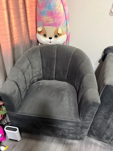A nearly new sofa set consisting of