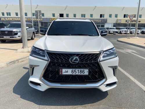 Lexus 2019 white 