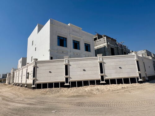 للبيع في الخور جاهزه وتشطيب سوبر
