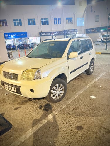 نيسان إكس تريل