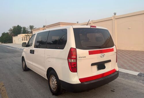 HYUNDAI H1