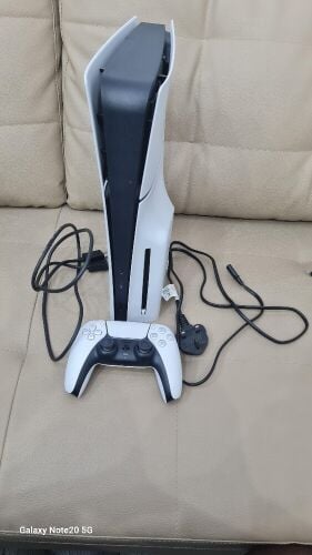 PLAY STATION 5 CD CONSOLE  1 TB