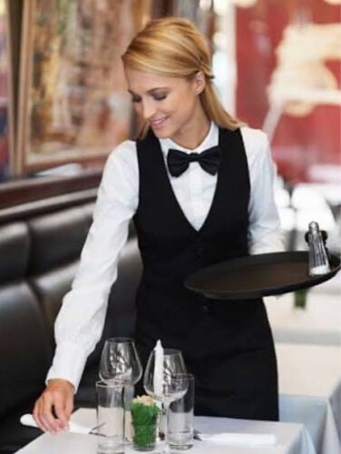 URGENT HIRING – FEMALE WAITRESS