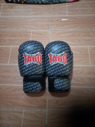 used but good boxing gloves