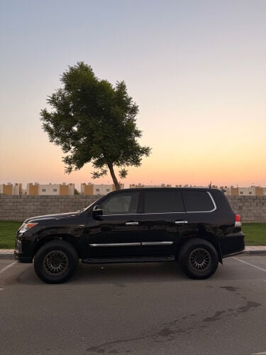 LX570 V8