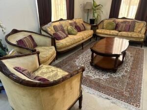 Sofa set without coffee table