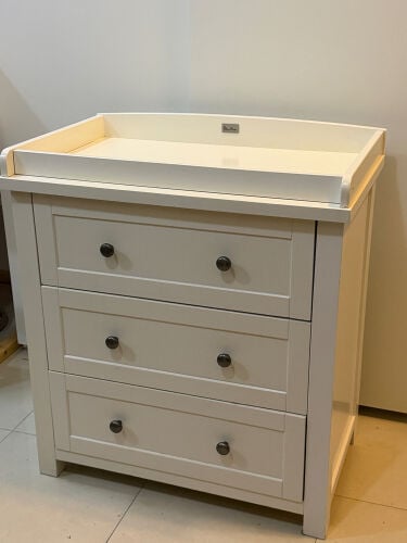 Baby changing table with drawers 