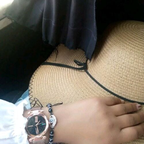 معلمة