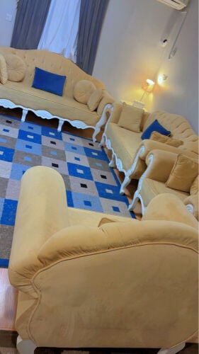 A seating set in near-new