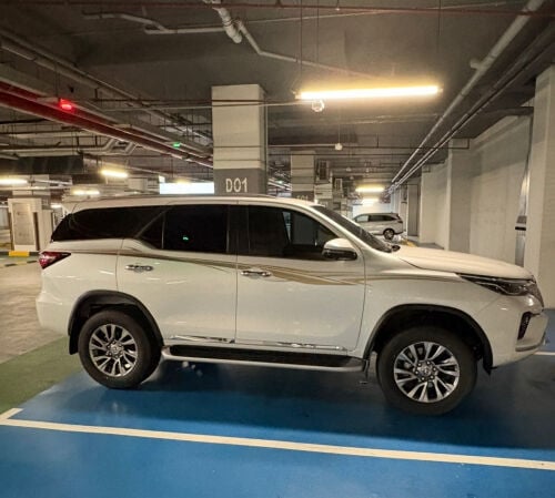 Fortuner 2025 semi-automatic