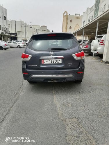 Nissan Pathfinder full option