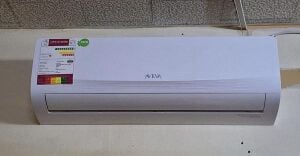 USED AVEVA SPLIT AC  1.5 TON