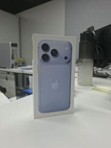 iPhone 18 Pro Max 256GB Glacier