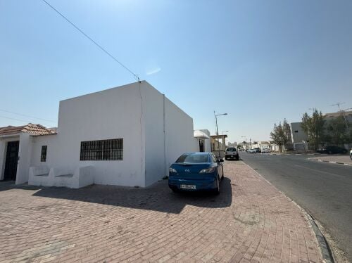 للبيع بيت بقلب الريان الف شافي