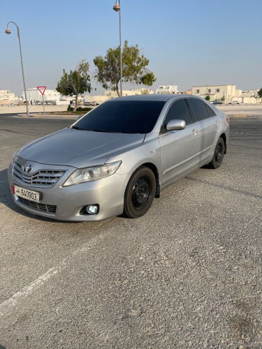 للبيع كامري نظيفه 