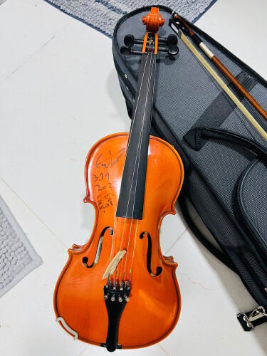 yamaha violin