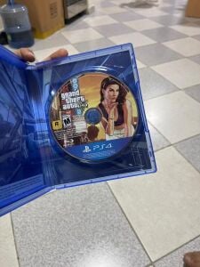 PLAYSTATION 4 - GTA V