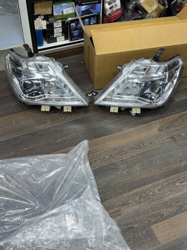 Nissan lights