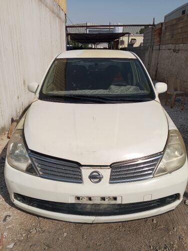 Nissan tida All parts available
