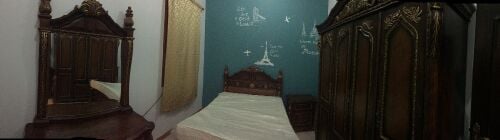 Queen bedroom
