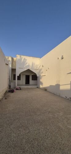للبيع او الايجار بيت مبيرك 1200 م