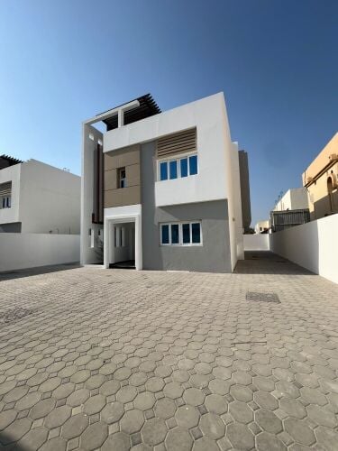 For rent a detached villa in Nuaija