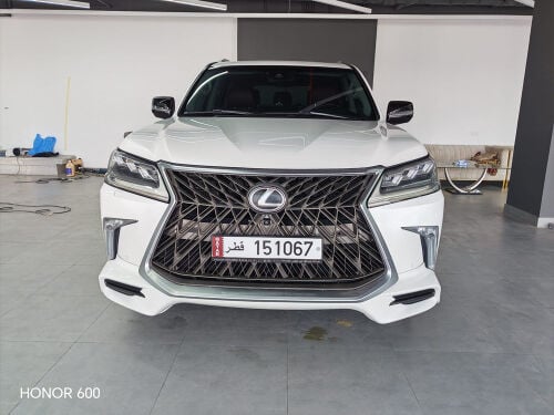 Lexus 2018 white 