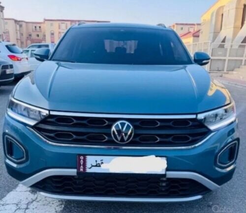 Volkswagen T-ROC 2023 (low mileage)