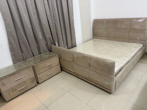 Bed+mattress+2 table | THE ONE 